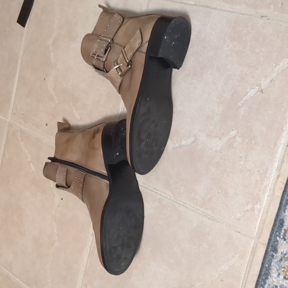 Charles David Studded Moto Ankle boots  made in Italy - Picture 3 of 6